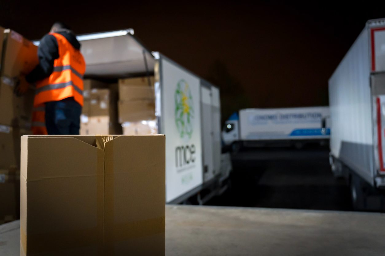 Manutention et chargement de nuit