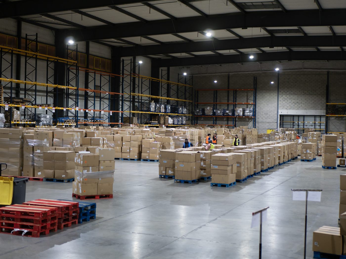 Entrepôt MCE de Goussainville · palettier et stockage de masse